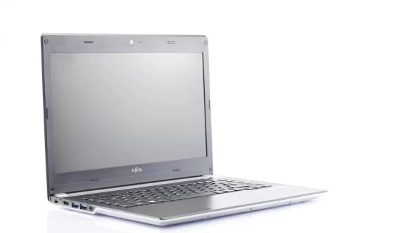 Лаптоп Fujitsu LifeBook UH552 втора употреба